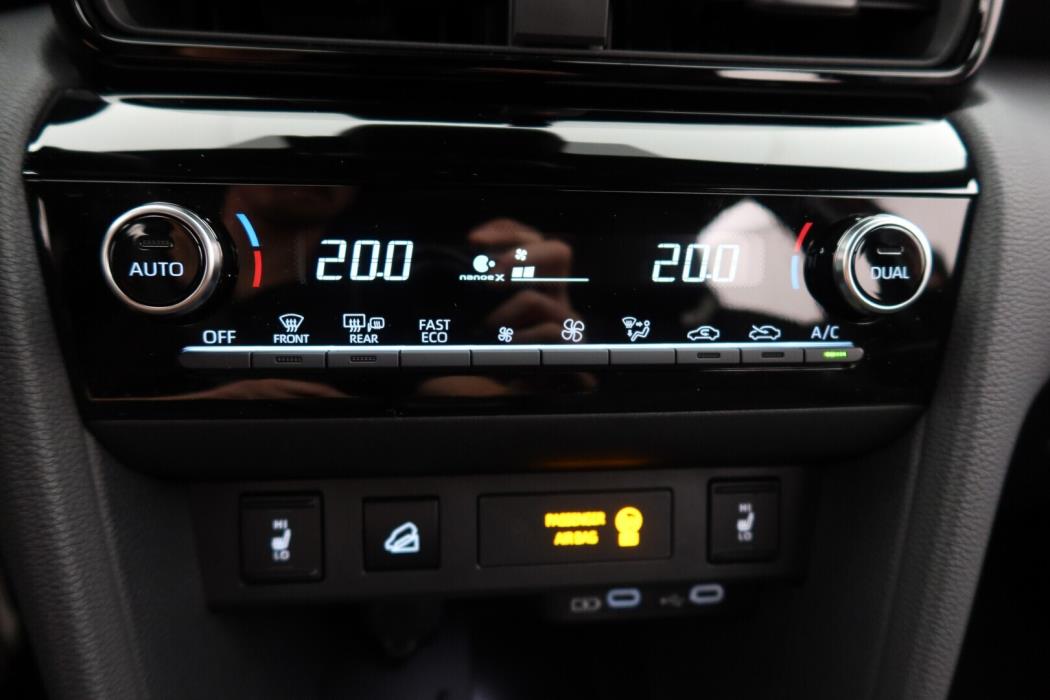 TOYOTA Yaris Cross 2026
