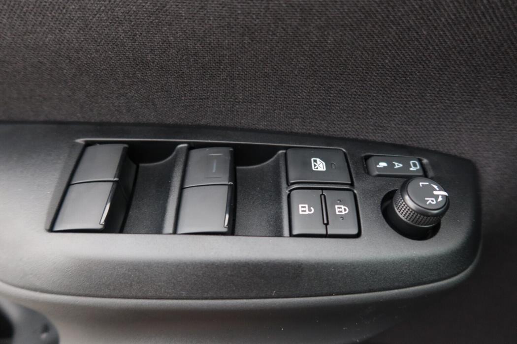 TOYOTA Yaris Cross 2026