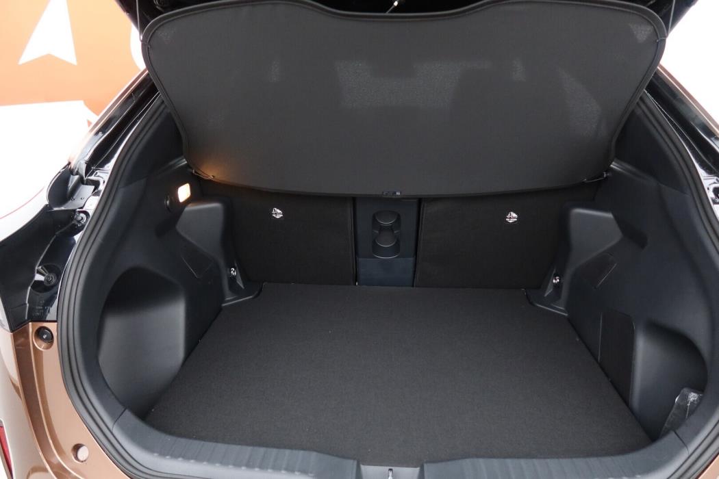 TOYOTA Yaris Cross 2026