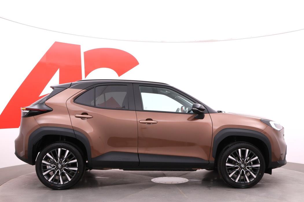 TOYOTA Yaris Cross 2026