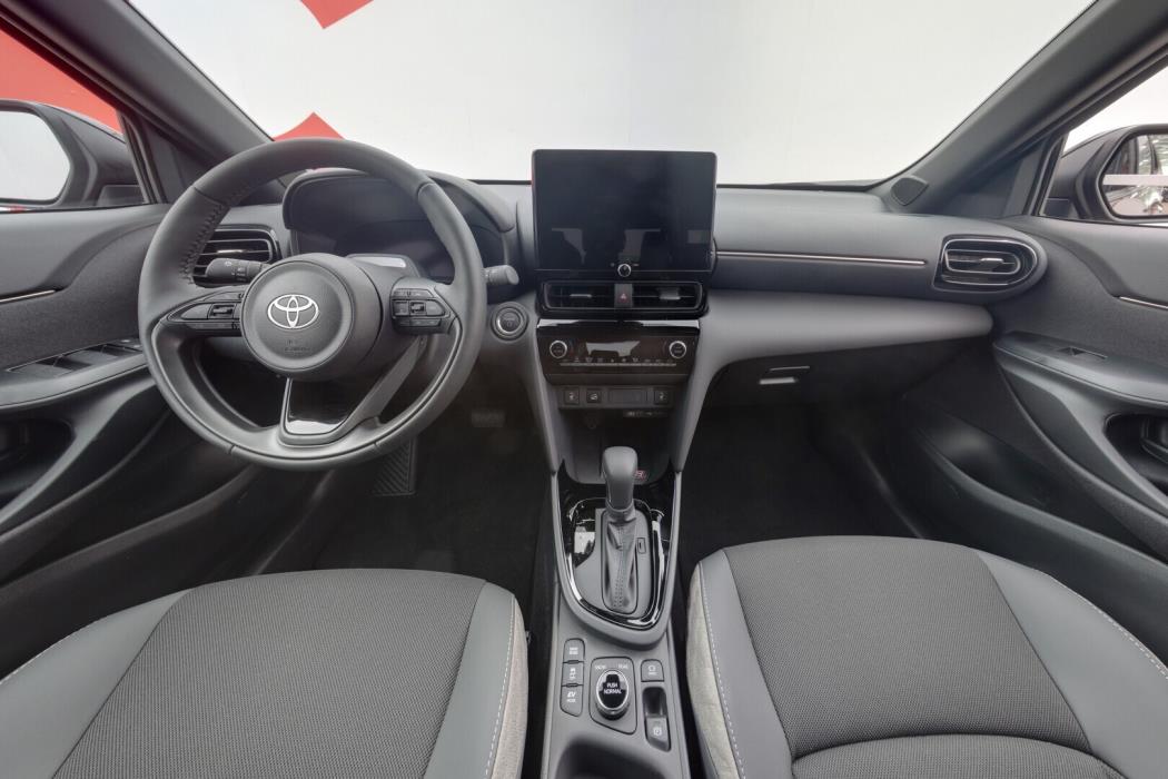 TOYOTA Yaris Cross 2026