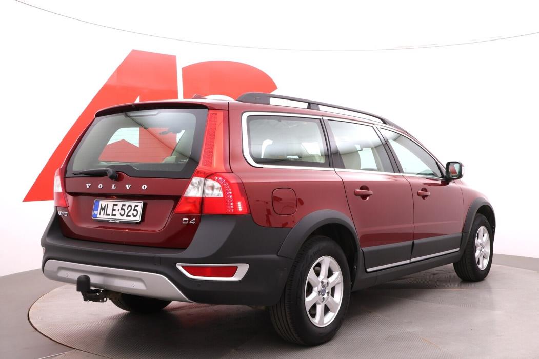 VOLVO XC70 2012