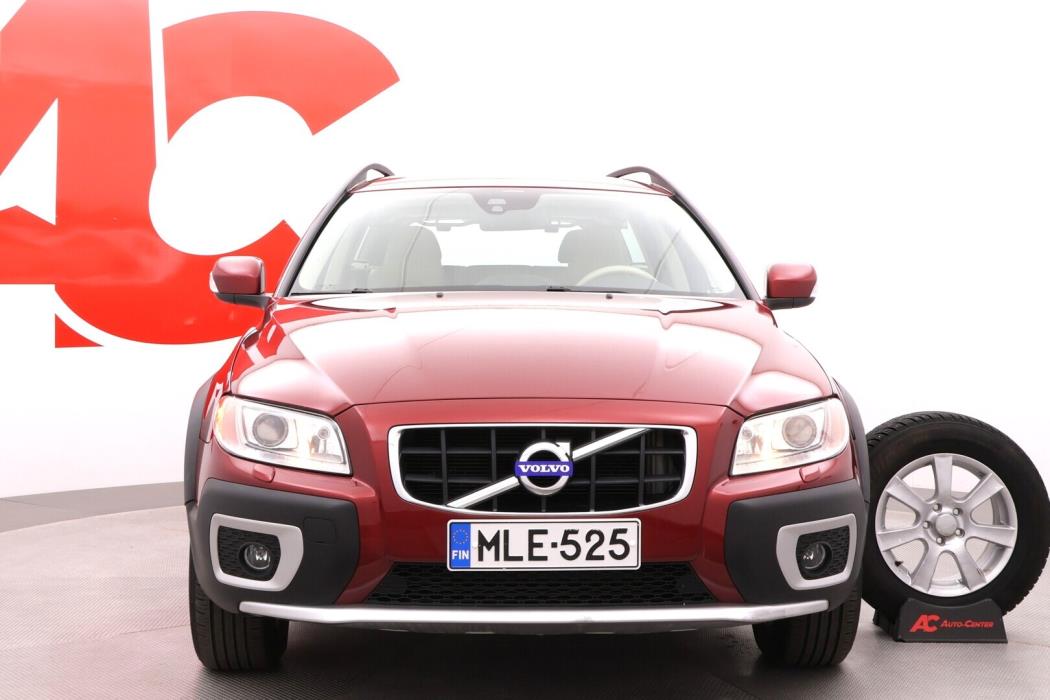 VOLVO XC70 2012