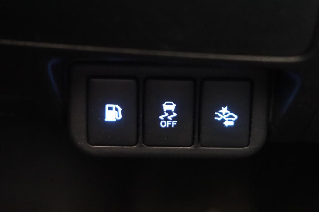 TOYOTA Avensis 2016