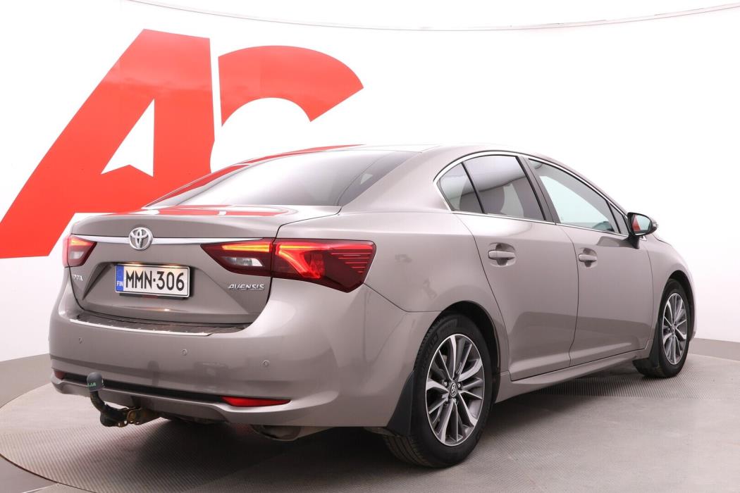 TOYOTA Avensis 2016