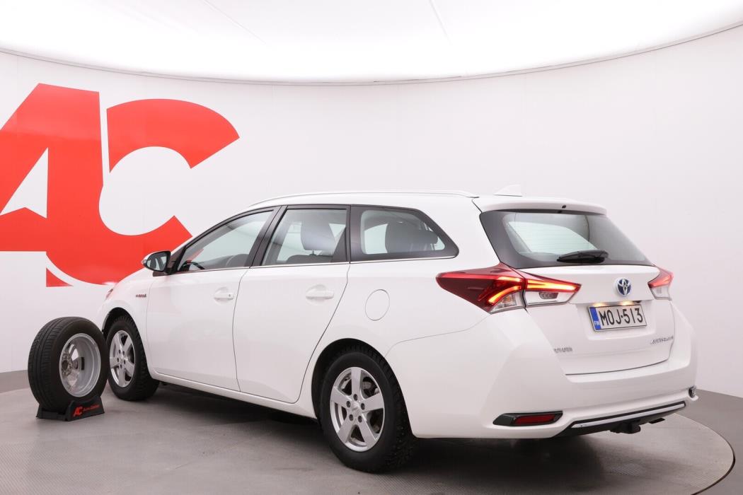 TOYOTA Auris 2016