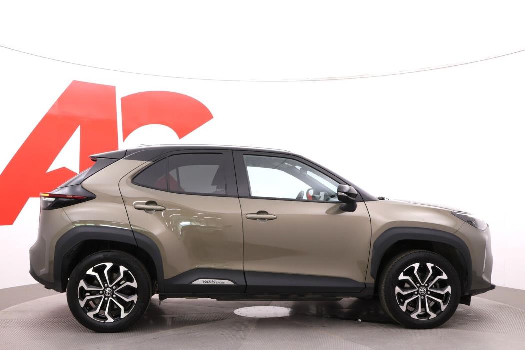 TOYOTA Yaris Cross 2022