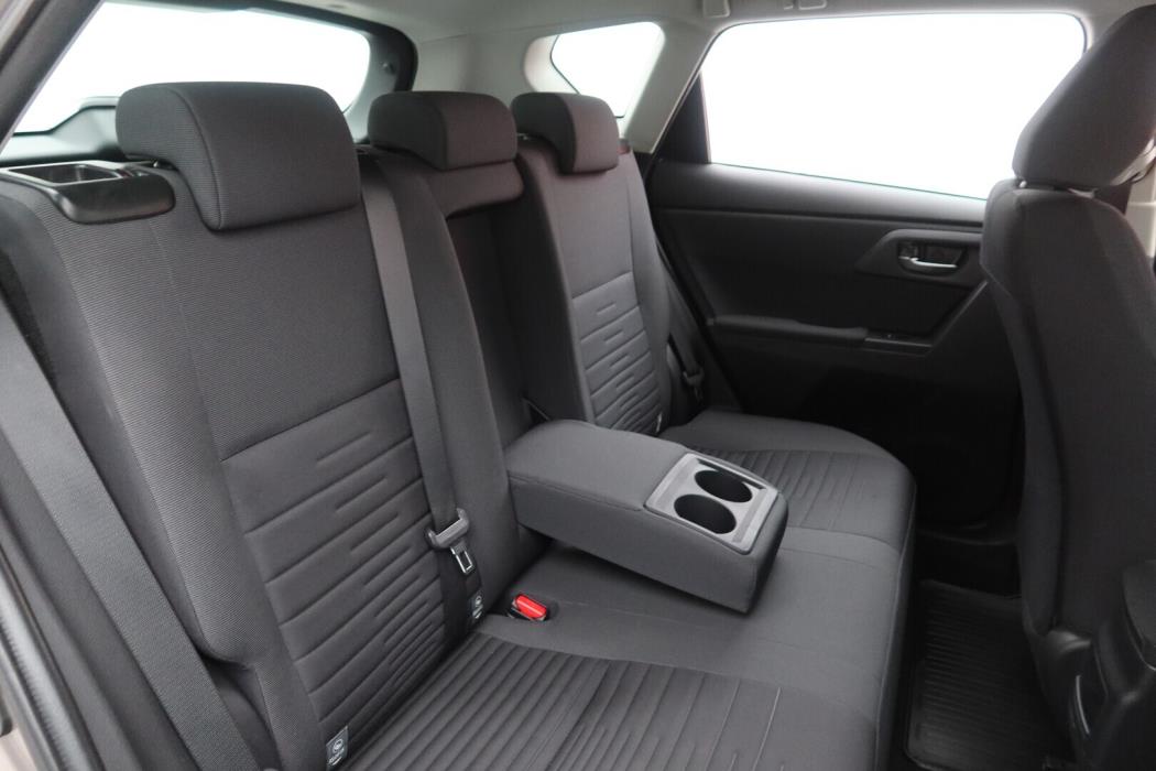 TOYOTA Auris 2016