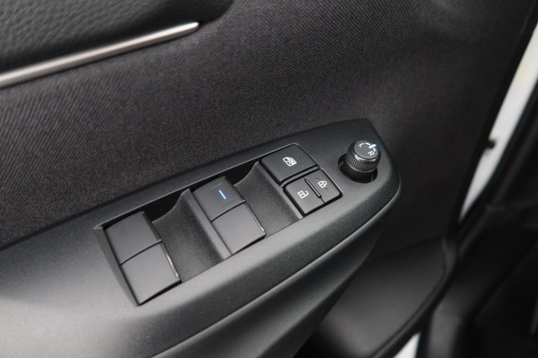 TOYOTA Yaris Cross 2023