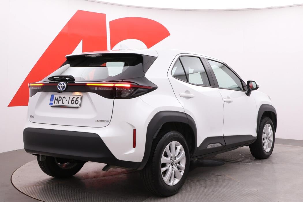 TOYOTA Yaris Cross 2023