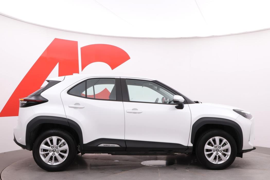 TOYOTA Yaris Cross 2023