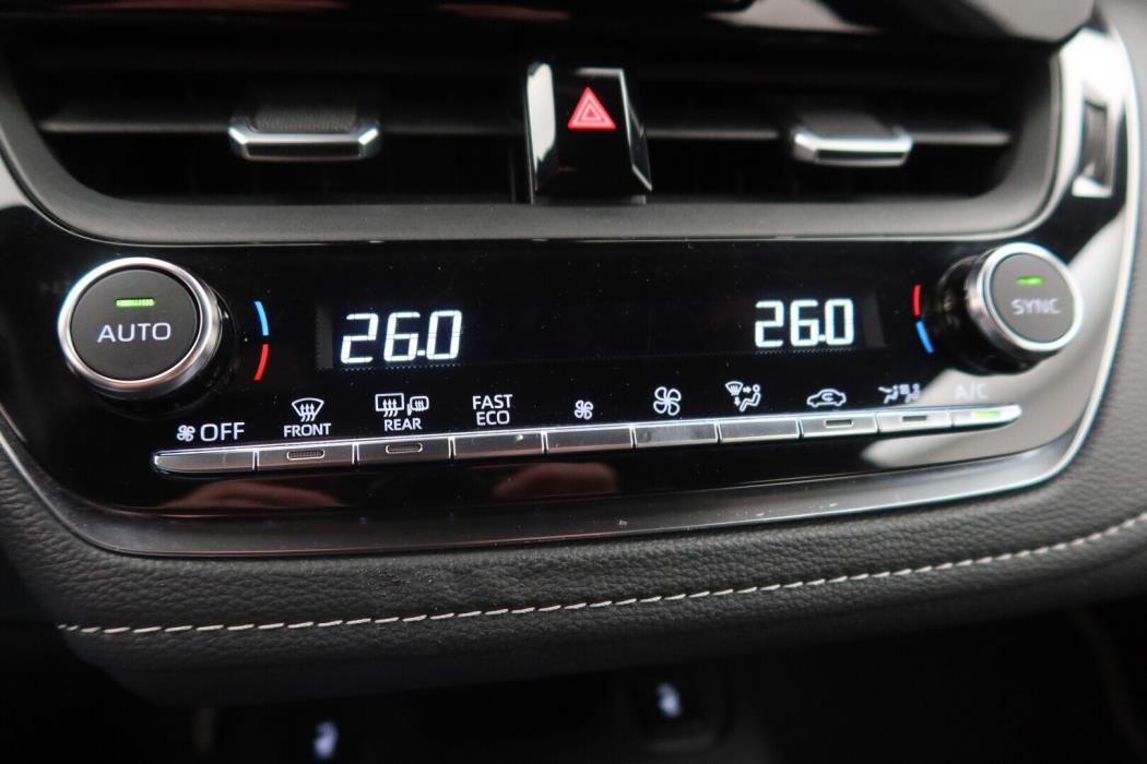 TOYOTA Corolla 2023
