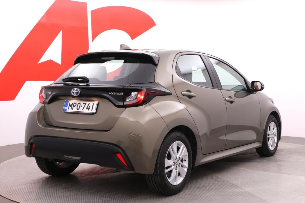 TOYOTA Yaris 2024