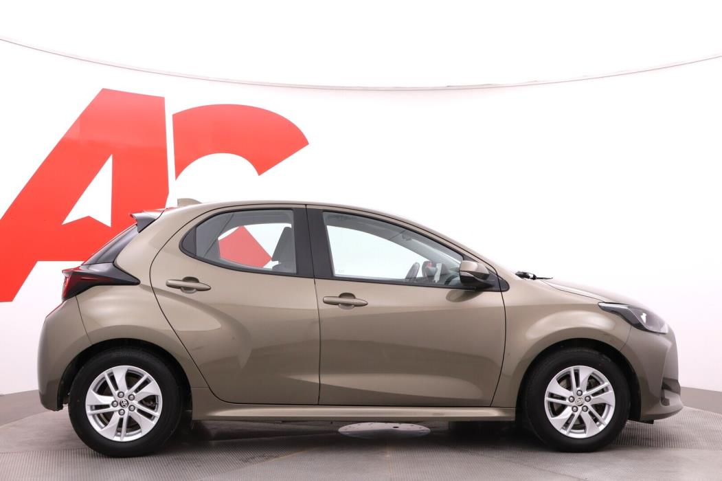 TOYOTA Yaris 2024