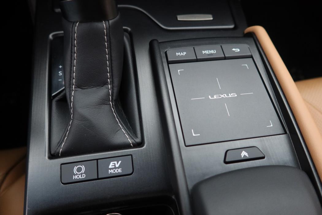 LEXUS ES 2021