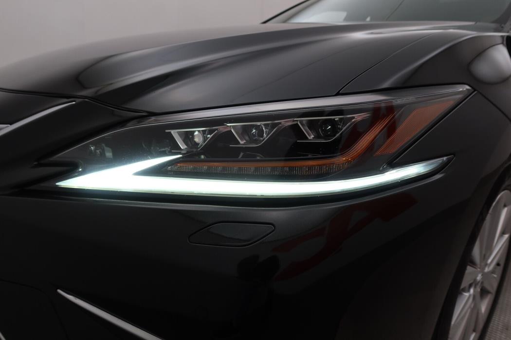 LEXUS ES 2021