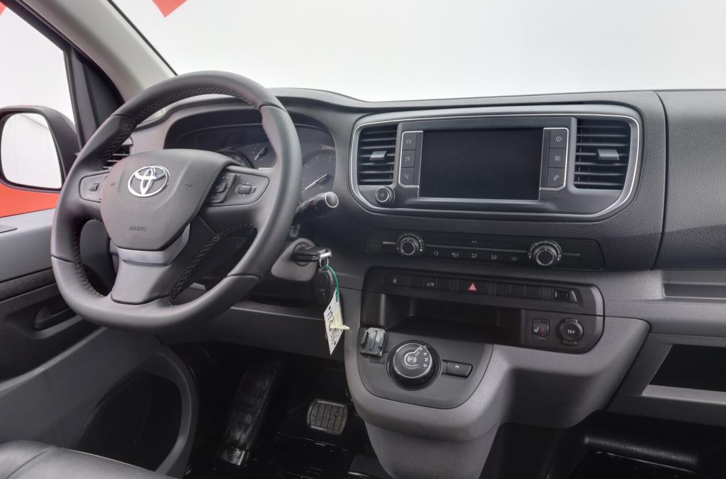 TOYOTA Proace 2021
