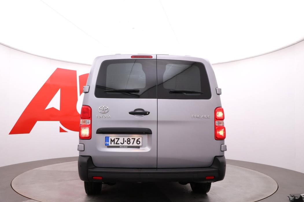 TOYOTA Proace 2021