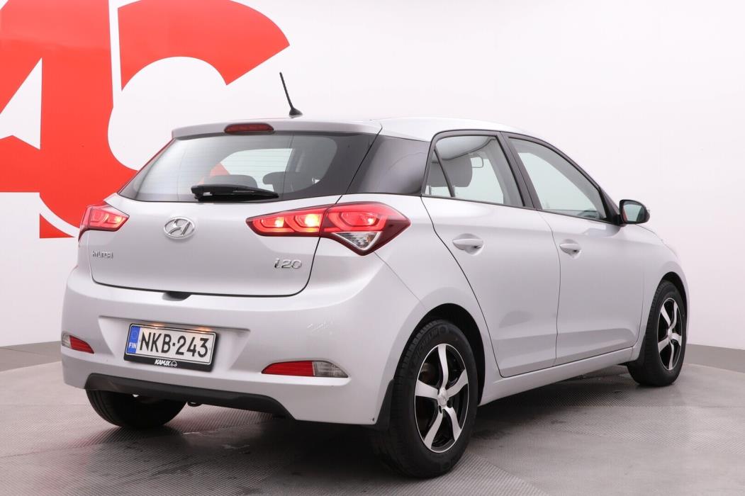 HYUNDAI i20 5d 2015