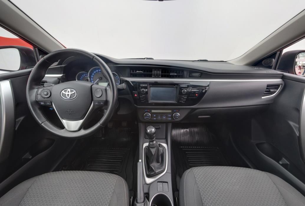 TOYOTA Corolla 2016