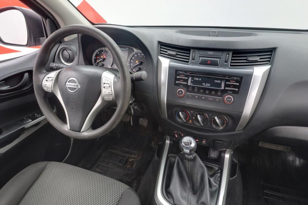 NISSAN Navara 2017