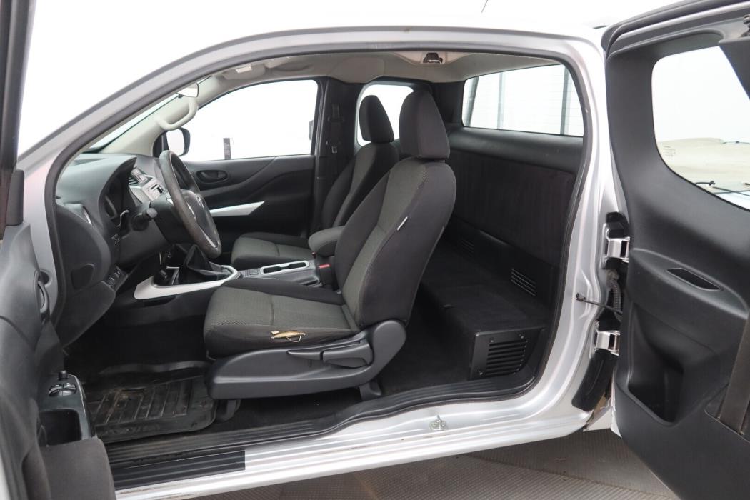 NISSAN Navara 2017