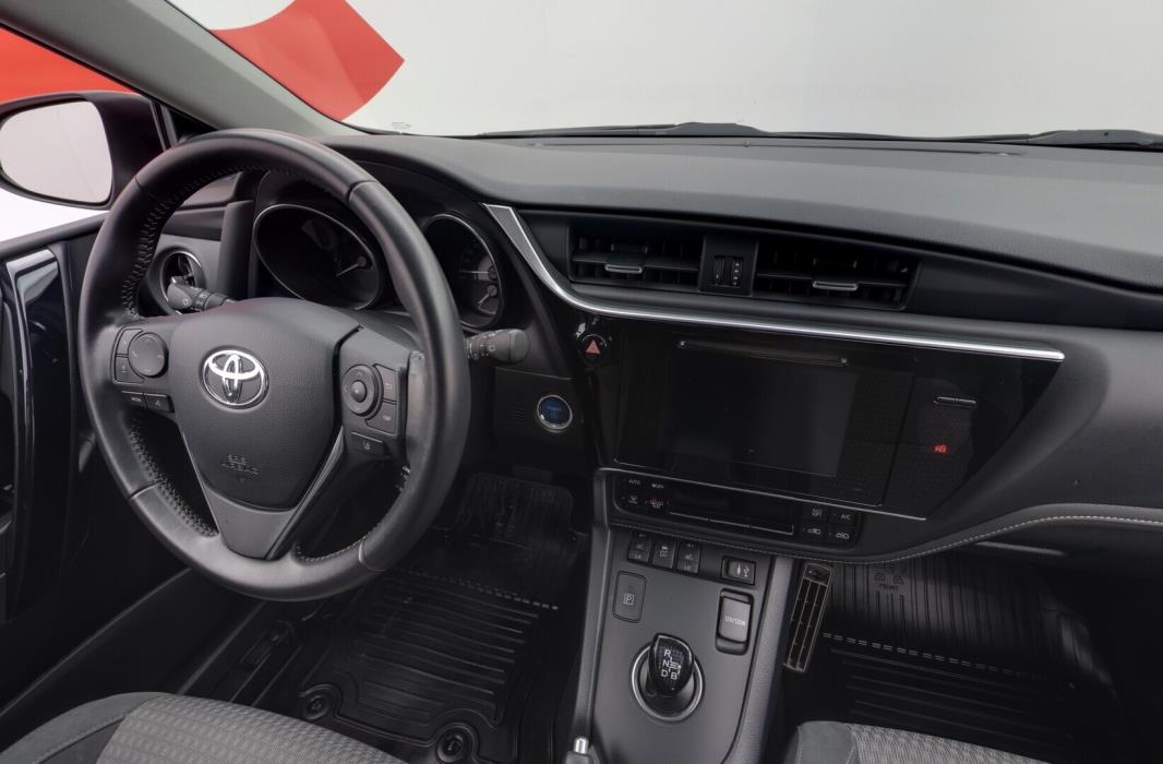 TOYOTA Auris 2018