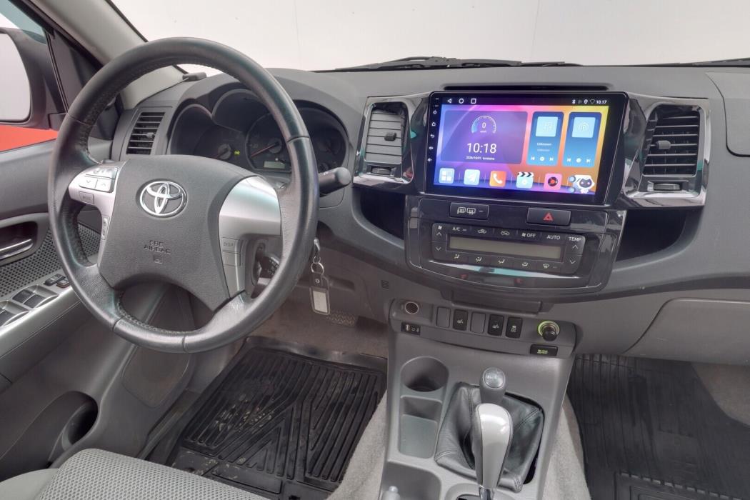 TOYOTA Hilux 2013