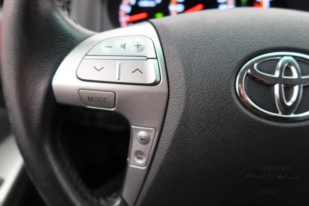TOYOTA Hilux 2013
