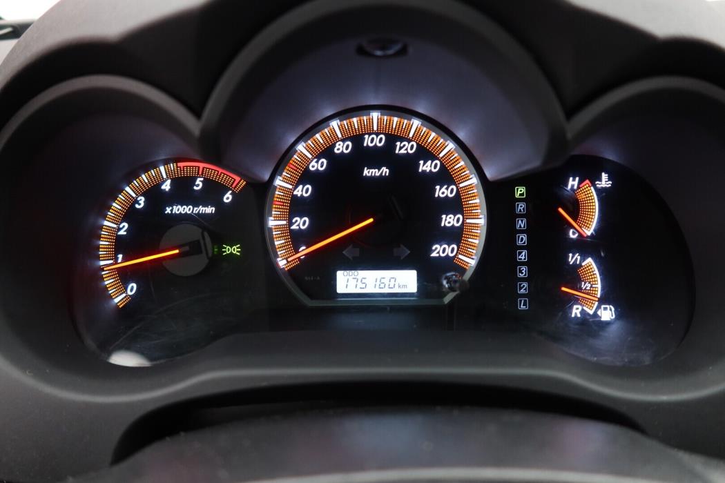 TOYOTA Hilux 2013