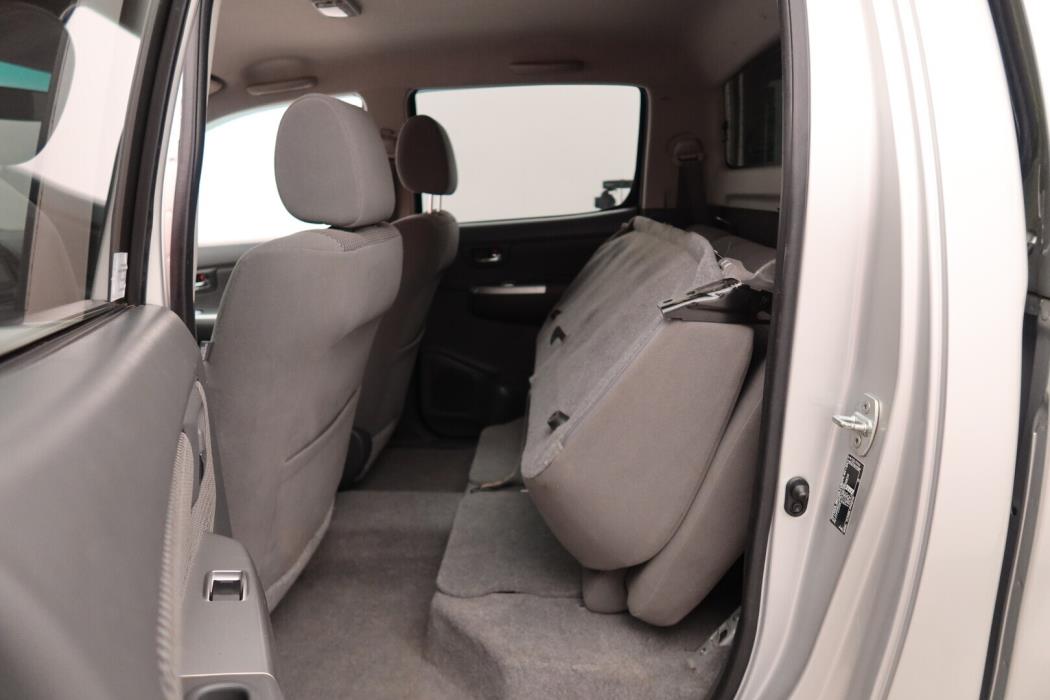TOYOTA Hilux 2013