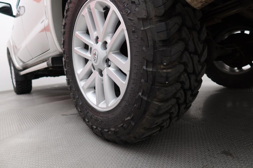 TOYOTA Hilux 2013