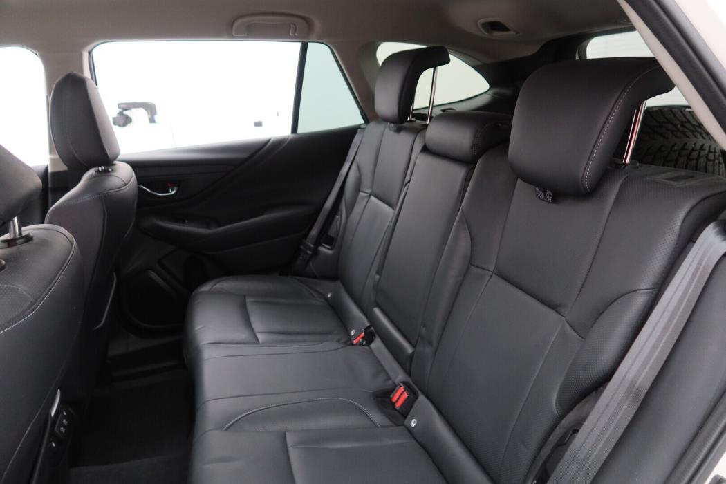 SUBARU Outback 2022