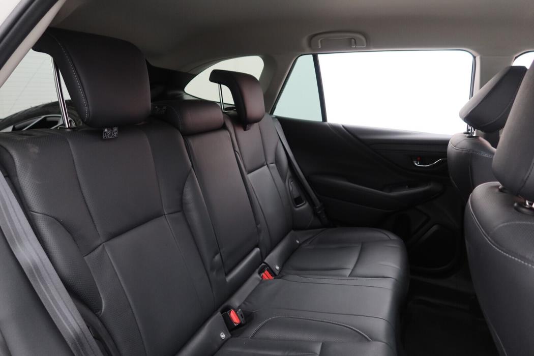 SUBARU Outback 2022