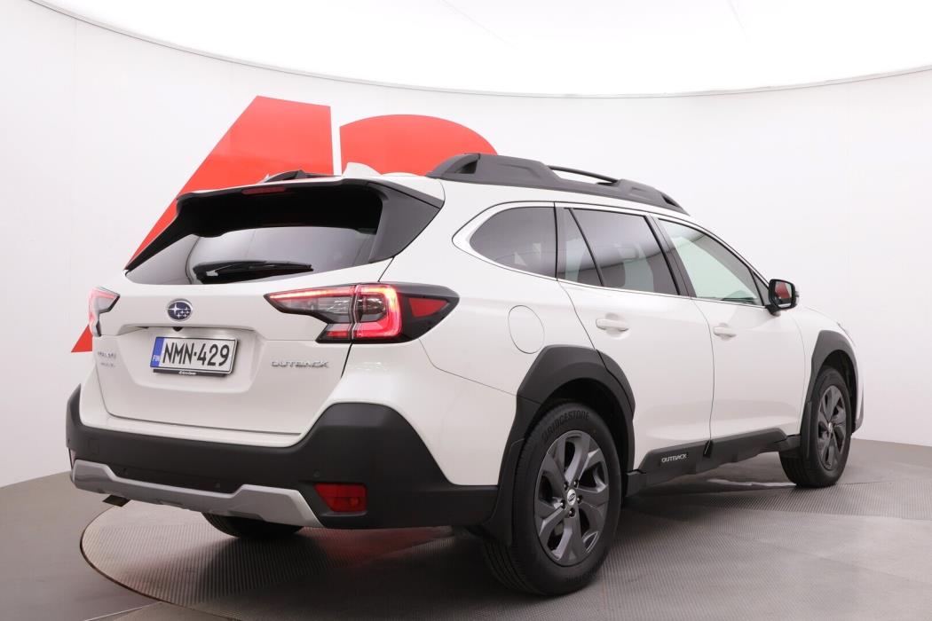 SUBARU Outback 2022