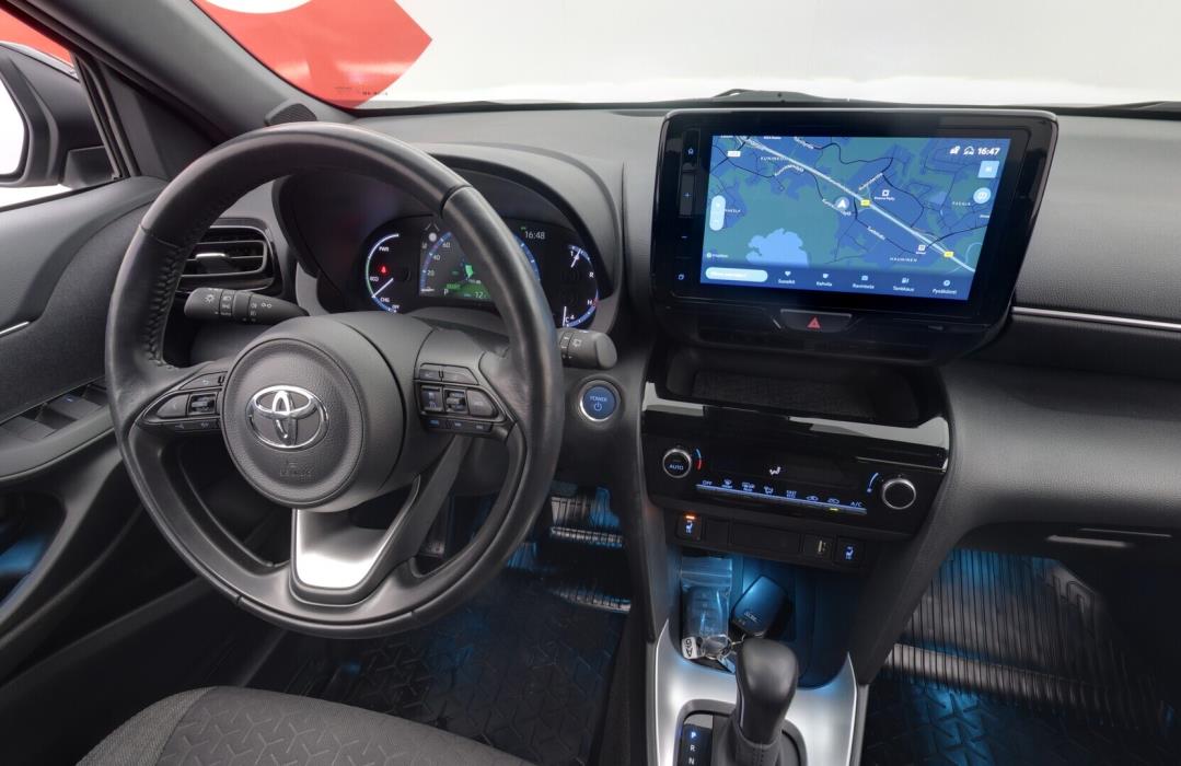 TOYOTA Yaris Cross 2023