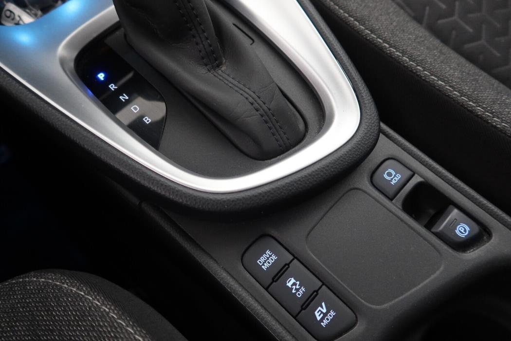 TOYOTA Yaris Cross 2023