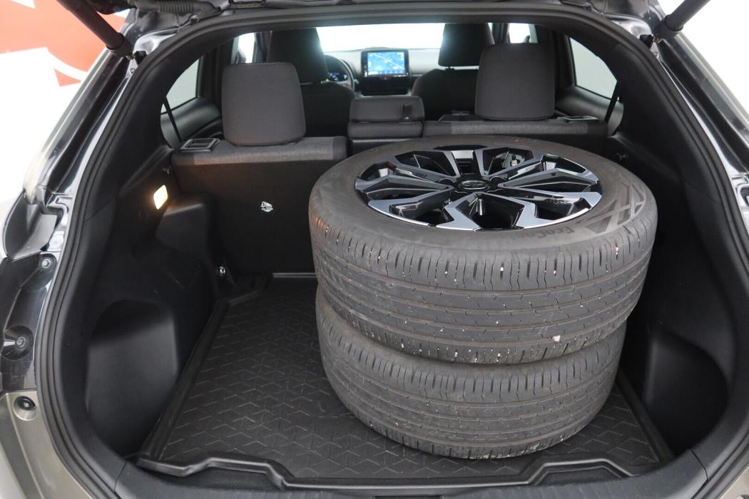 TOYOTA Yaris Cross 2023