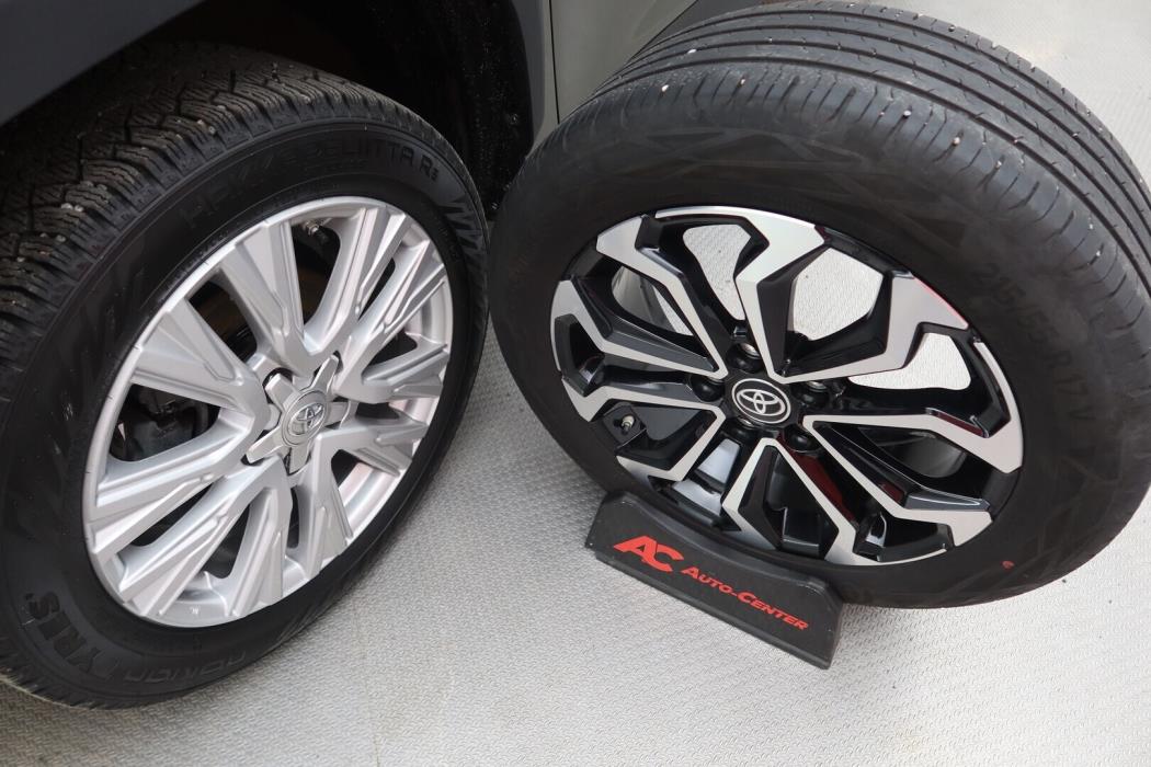 TOYOTA Yaris Cross 2023