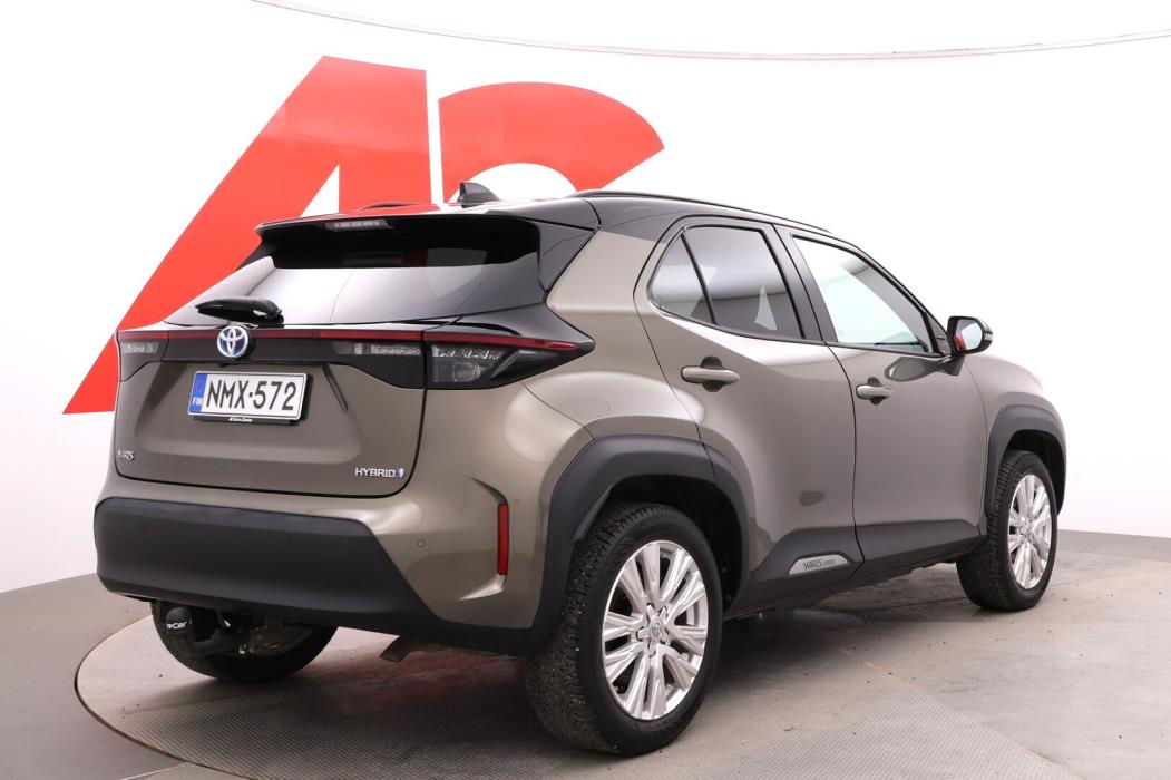 TOYOTA Yaris Cross 2023