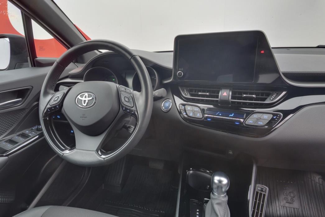 TOYOTA C-HR 2023