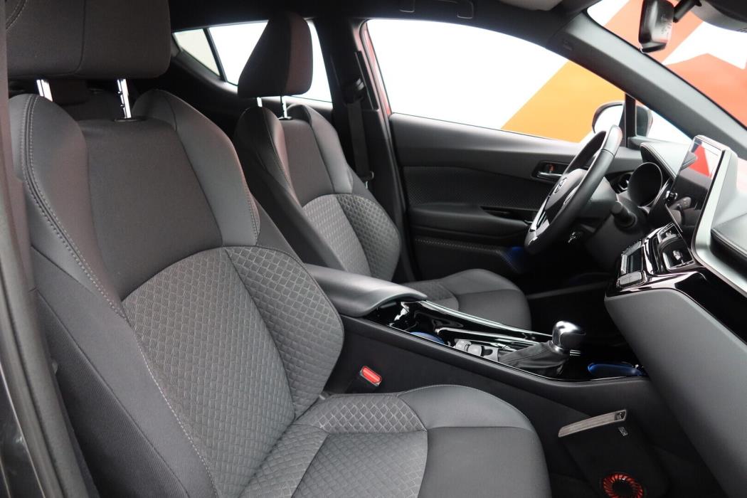 TOYOTA C-HR 2023