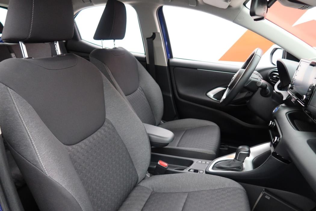 TOYOTA Yaris 2024