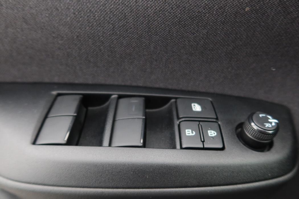 TOYOTA Yaris 2024