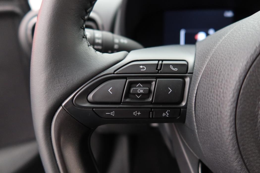TOYOTA Yaris Cross 2024
