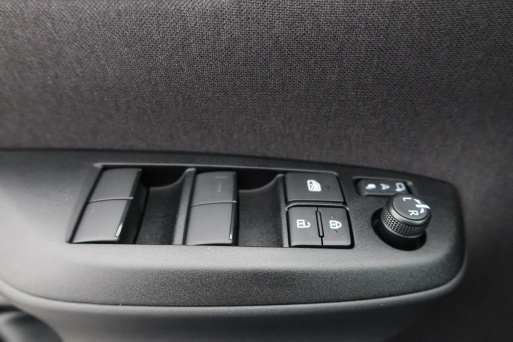 TOYOTA Yaris Cross 2024