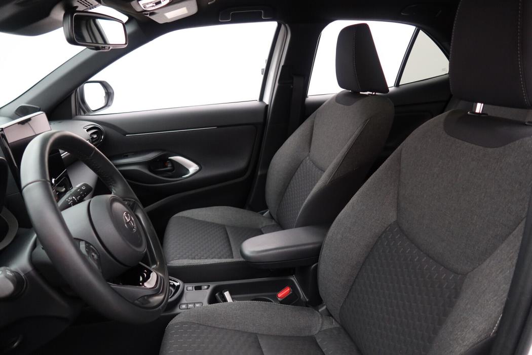 TOYOTA Yaris Cross 2024