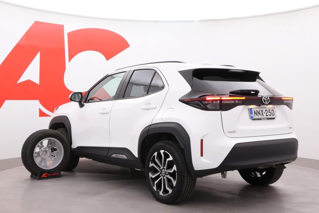 TOYOTA Yaris Cross 2024