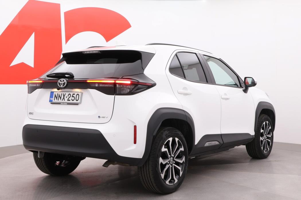 TOYOTA Yaris Cross 2024