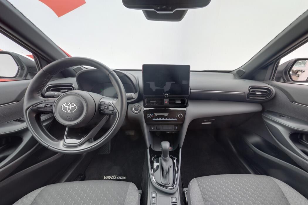 TOYOTA Yaris Cross 2024